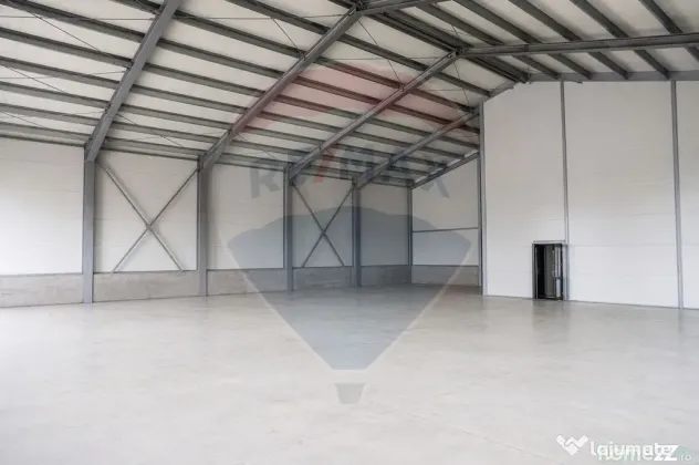 Hală industrială de închiriat – 560 mp si curte