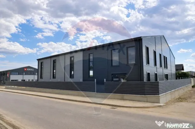 Hală industrială de închiriat – 560 mp si curte