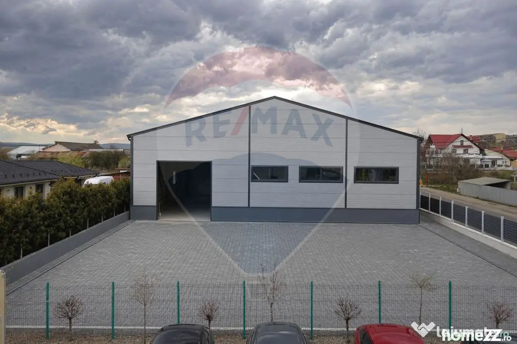 Hală industrială de închiriat – 560 mp si curte
