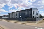 Hală industrială de închiriat – 560 mp si curte 