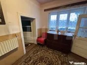 Casa de vanzare, cu 2 camere. 