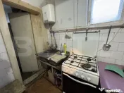 Casa de vanzare, cu 2 camere. 