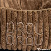 Pătuț Signature Square Mocha Mousse BRAUBRAU pentru Câini și Pisici 