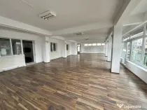 Spatiu comercial de vanzare, 5 incaperi, 220 mp, zona centra