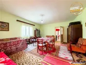 Casa cu farmec rustic teren privat de 3.315 mp, Borosneul 