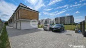 Casă nouă, curte, 2 parcări · Tractorul Brașov · 339.5 