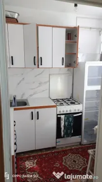 Închiriez garsonieră