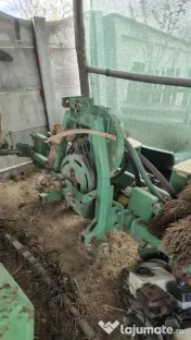 Vând Tractor Fiat în stare bună de funcționare + UTILAJE