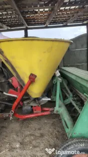 Vând Tractor Fiat în stare bună de funcționare + UTILAJE