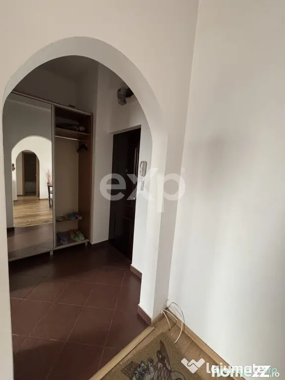 2 camere ultracentral cu vedere deschisă – Universitate -