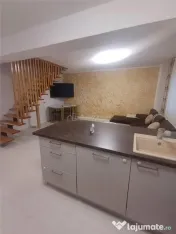 Apartament 4 camere 100 mp de inchiriat str Magurii 