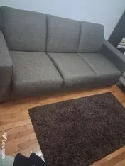 Vând o canapea cu 3 locuri 