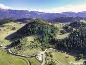 Teren 17590 mp în Fundata, lângă Cheile Grădiștei, B... 