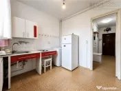 Apartament cu 3 camere de in zona Grivitei 