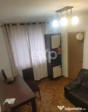 Vand apartament trivale 