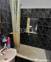 Vand apartament trivale 
