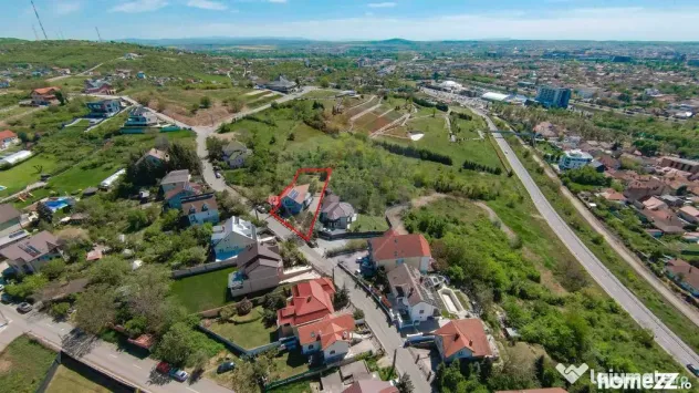 Vilă cu priveliște spectaculoasă, de vânzare, Dealul ...