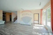Vilă cu priveliște spectaculoasă, de vânzare, Dealul ... 