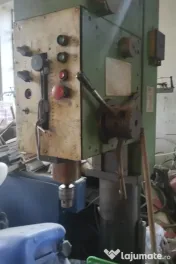 Vând strung sn400 