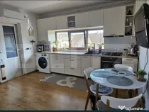 Apartament modern cu 2 camere, situat în partea de jos a or