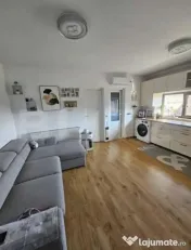 Apartament modern cu 2 camere, situat în partea de jos a or 