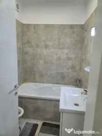 Inchiriez garsoniera in Militari Residence 