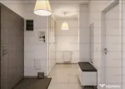 Apartament 2 camere, decomandat - zona Coresi 