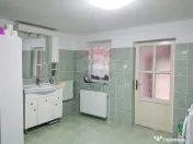 Casă / Vilă cu 6 camere de vânzare 
