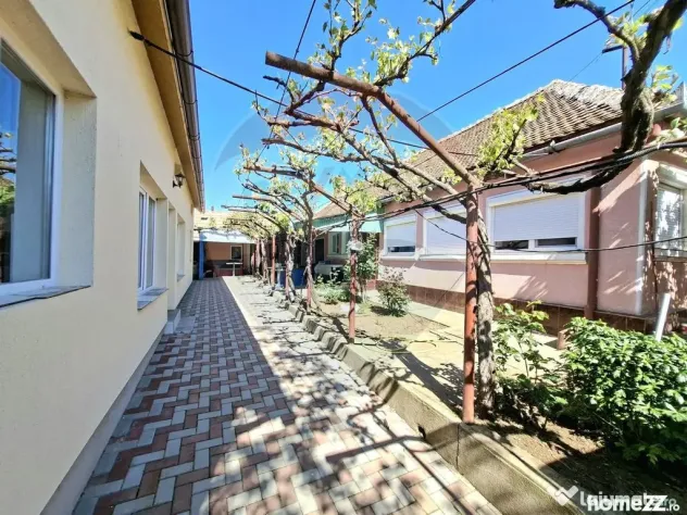 Casă / Vilă cu 6 camere de vânzare