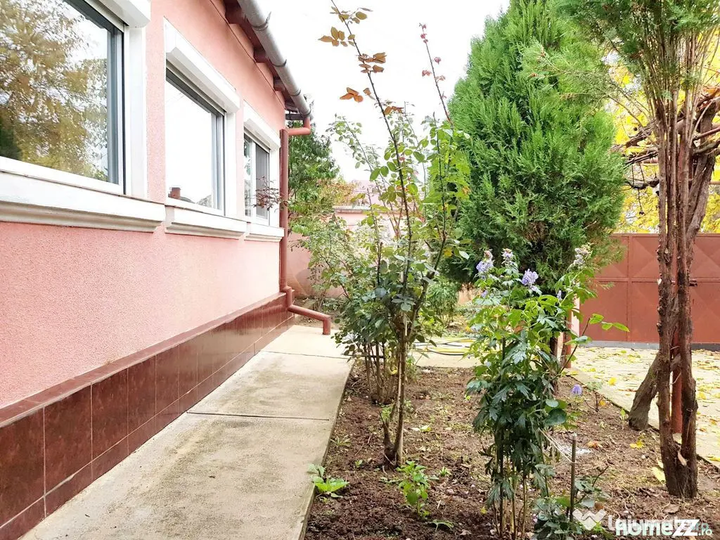 Casă / Vilă cu 6 camere de vânzare