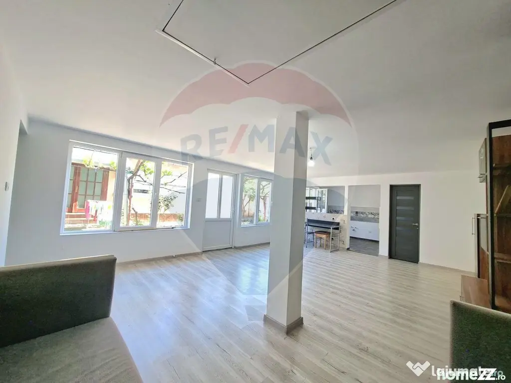 Casă / Vilă cu 6 camere de vânzare