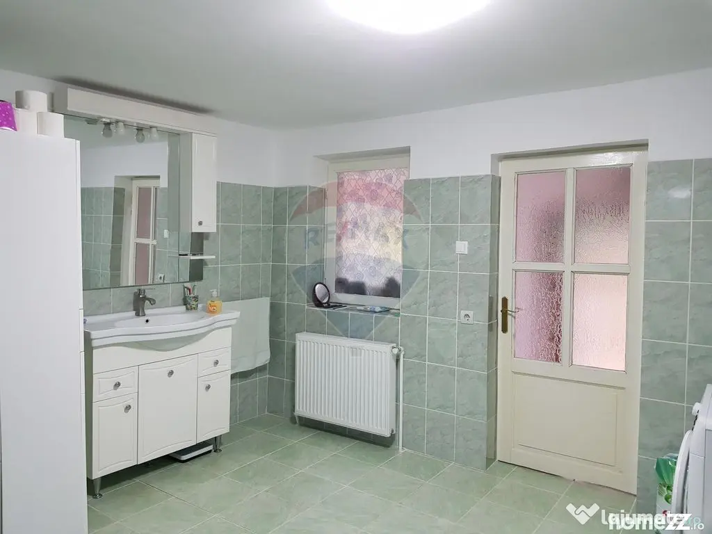 Casă / Vilă cu 6 camere de vânzare