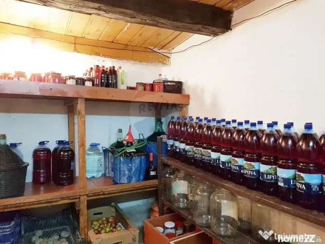 Casă / Vilă cu 6 camere de vânzare