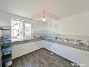 Casă / Vilă cu 6 camere de vânzare 