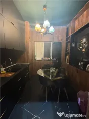 Vila interbelica, renovata elegant (2024), Garaj propriu, Mo 