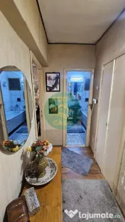 Apartament 3 camere, etaj 1, zona centrala 