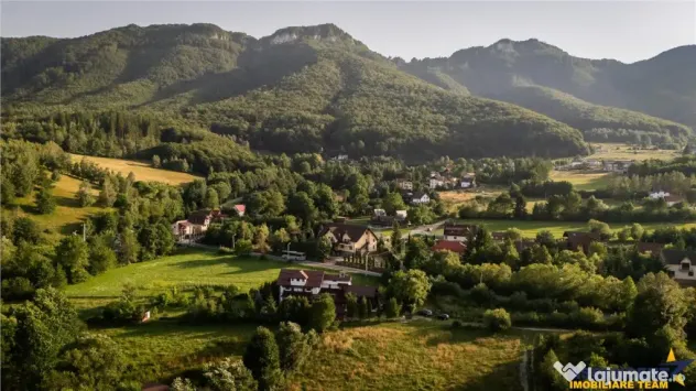 FILM! Investitie 2 in 1:Unitati independente domeniu 1.742m