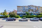 Spațiu comercial cu apartament la pachet, de vanzare Bul... 