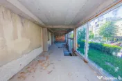 Spațiu comercial cu apartament la pachet, de vanzare Bul... 