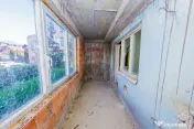 Spațiu comercial cu apartament la pachet, de vanzare Bul... 