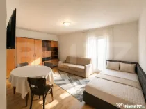 Apartament cu o camera, decomandat, 37 mp, balcon, parcare