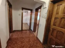 Apartament cu 3 etaj2