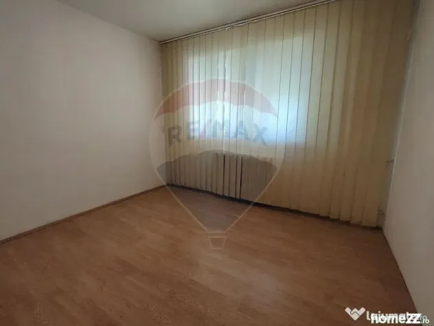 Apartament cu 3 etaj2