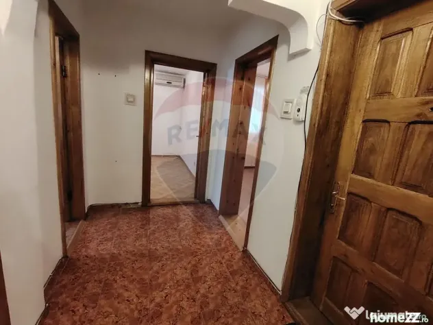 Apartament cu 3 etaj2
