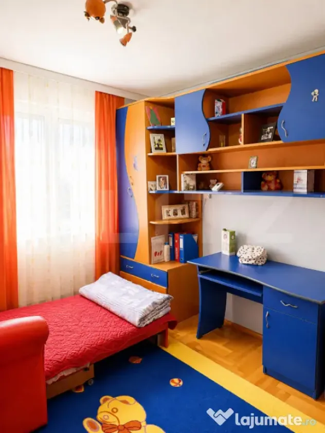 Apartament 3 camere, decomandat, etaj 3, Obcini Suceava