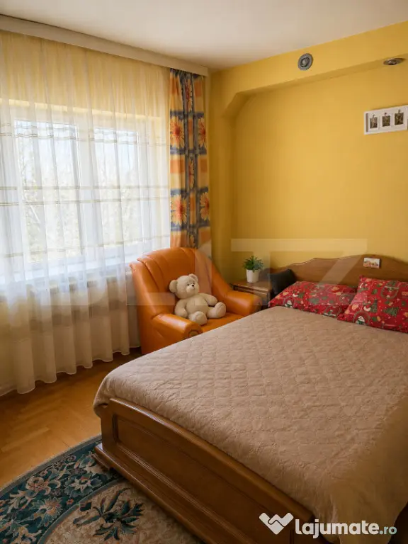 Apartament 3 camere, decomandat, etaj 3, Obcini Suceava