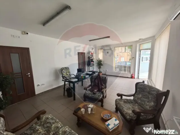 Spațiu comercial de 53mp de închiriat în zona Decebal