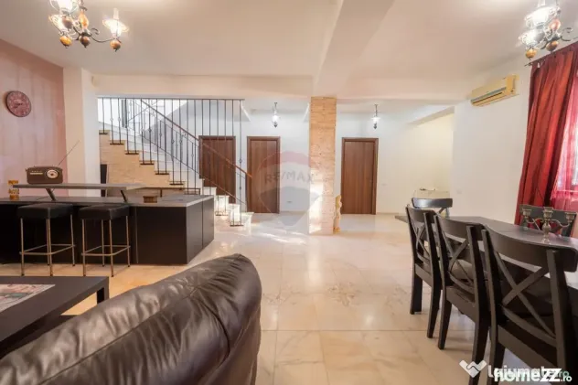 De vanzare casă 5 camere