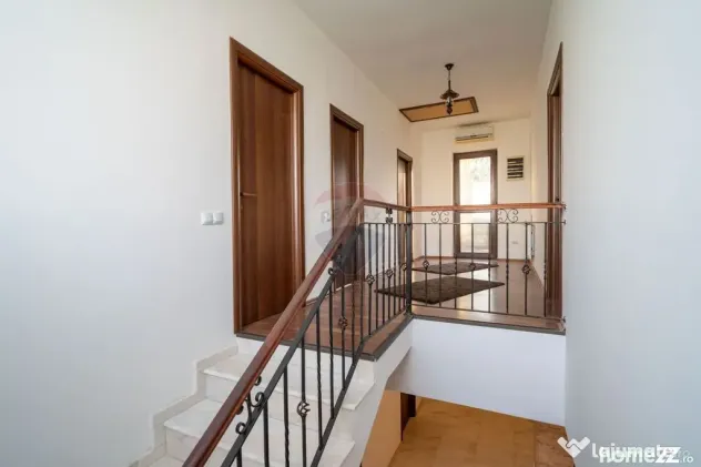 De vanzare casă 5 camere