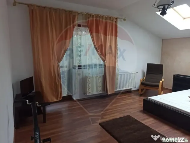 De vanzare casă 5 camere